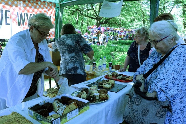Piknik w parafii św. Jadwigi na Kozanowie