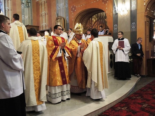 Święcenia kapłańskie w bielskiej katedrze - 2017 cz. 2