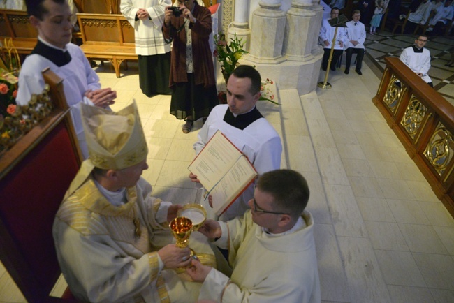 Liturgia święceń kapłańskich w radomskiej katedrze