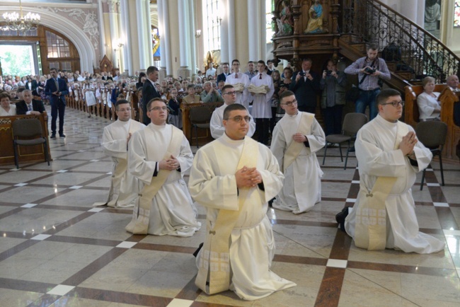 Liturgia święceń kapłańskich w radomskiej katedrze