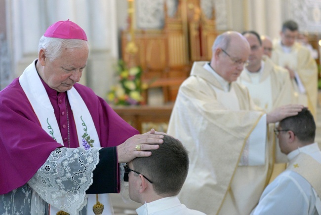 Liturgia święceń kapłańskich w radomskiej katedrze