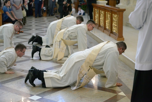 Liturgia święceń kapłańskich w radomskiej katedrze