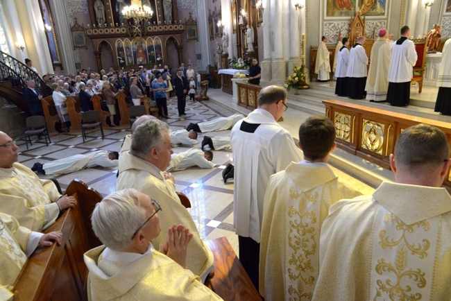 Liturgia święceń kapłańskich w radomskiej katedrze