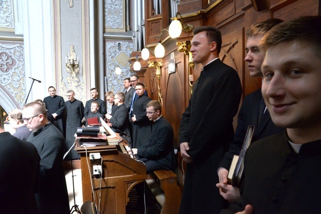 Liturgia święceń kapłańskich w radomskiej katedrze