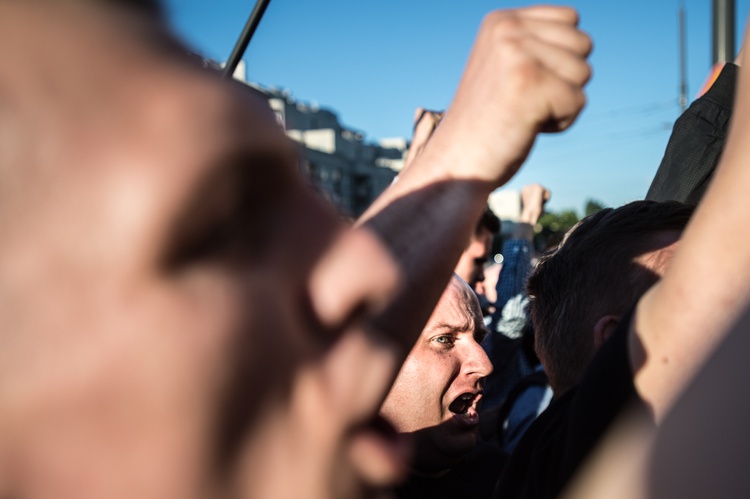 Demonstracje przeciw "Klątwie"