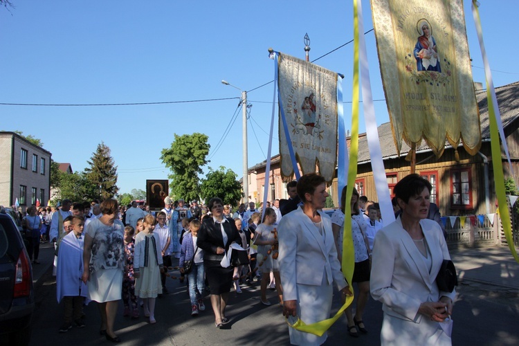 Powitanie ikony MB Częstochowskiej w Bielawach