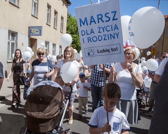 Marsz dla życia i rodziny w Pile