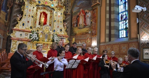 Zaśpiewali Ludźmierskiej Pani 