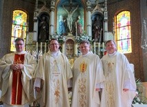 Czterech księży z jednej klasy