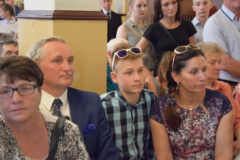 Powitanie ikony MB Częstochowskiej w Oszkowicach