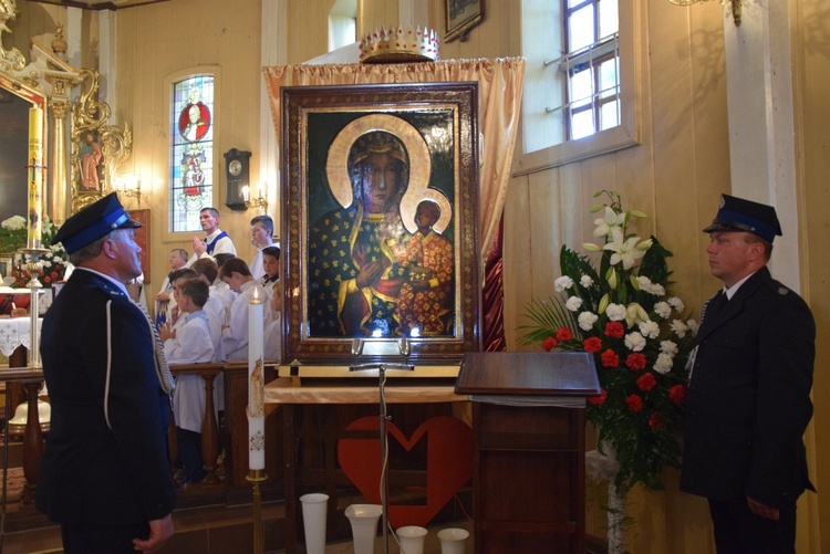 Powitanie ikony MB Częstochowskiej w Oszkowicach