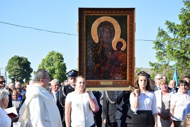 Powitanie ikony MB Częstochowskiej w Oszkowicach