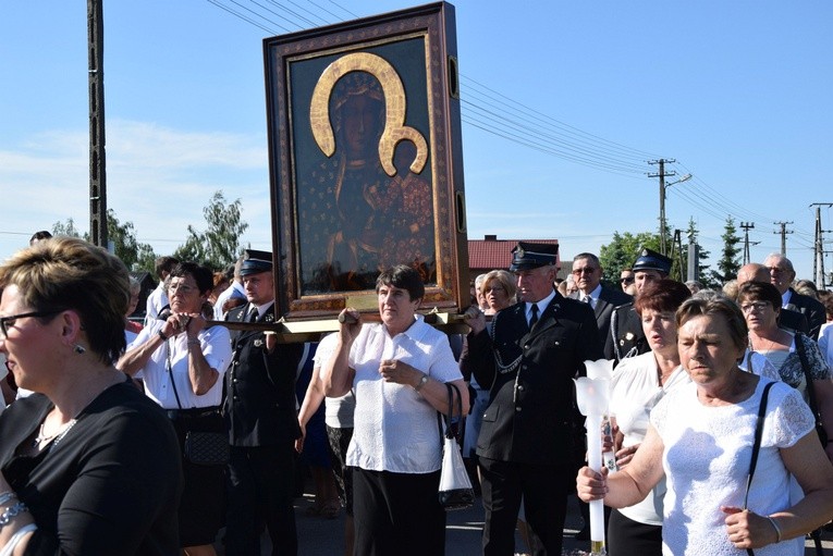 Powitanie ikony MB Częstochowskiej w Oszkowicach
