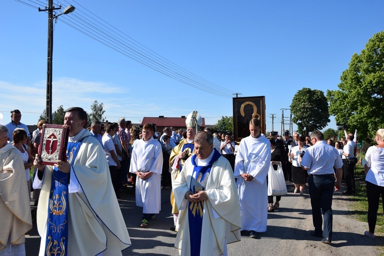 Powitanie ikony MB Częstochowskiej w Oszkowicach