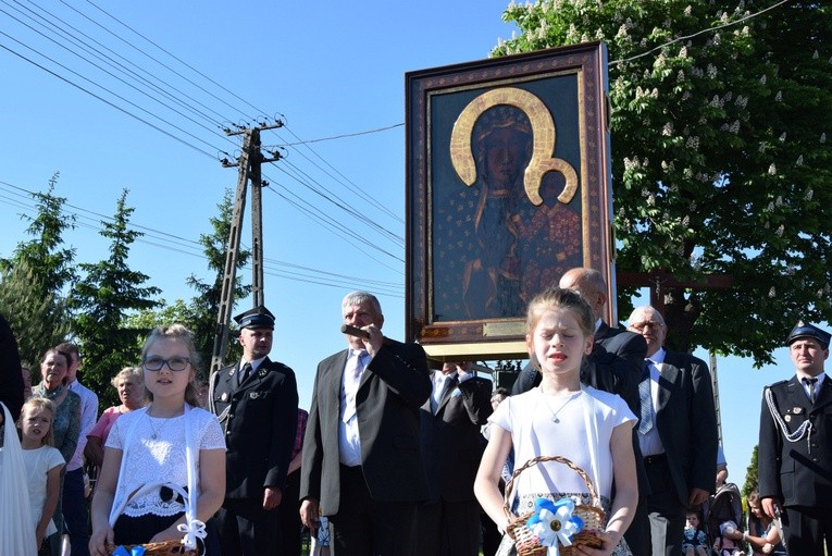 Powitanie ikony MB Częstochowskiej w Oszkowicach