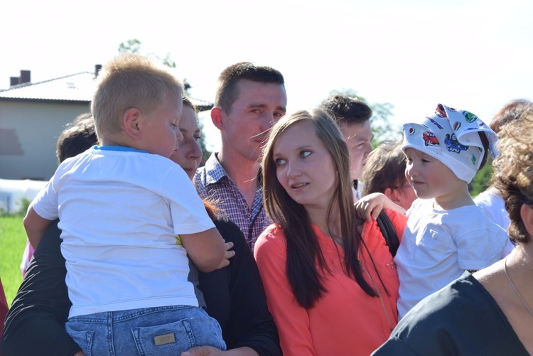 Powitanie ikony MB Częstochowskiej w Oszkowicach