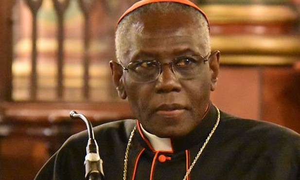Kard. Sarah: Liturgia w dzisiejszym kształcie nie spełnia zadań, które stawiał przed nią Sobór