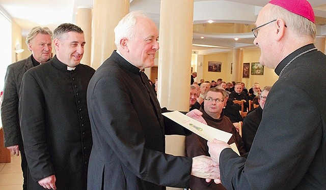 – Bardzo mi zależało, tak jak wielu biskupom, by wybrany na to stanowisko kapłan był człowiekiem zaufania – mówił arcybiskup.