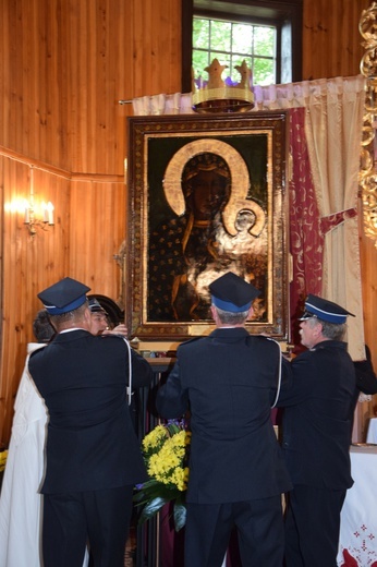 Powianie ikony MB Częstochowskiej w Starym Waliszewie