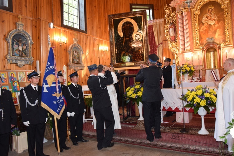 Powianie ikony MB Częstochowskiej w Starym Waliszewie