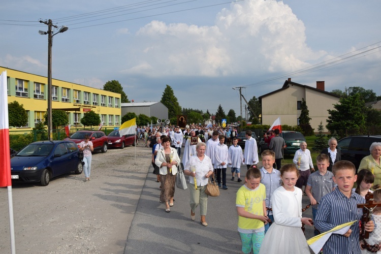 Powianie ikony MB Częstochowskiej w Starym Waliszewie