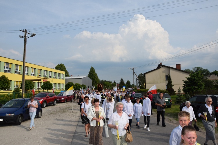 Powianie ikony MB Częstochowskiej w Starym Waliszewie