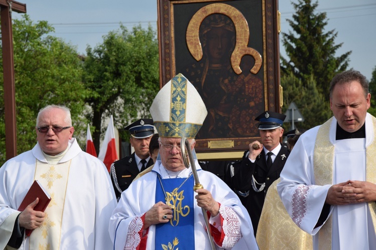 Powianie ikony MB Częstochowskiej w Starym Waliszewie