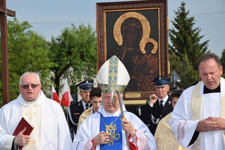 Powianie ikony MB Częstochowskiej w Starym Waliszewie
