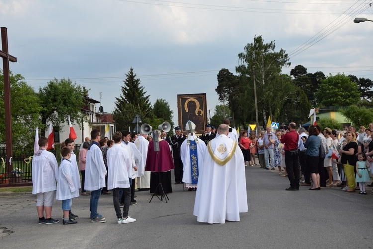 Powianie ikony MB Częstochowskiej w Starym Waliszewie