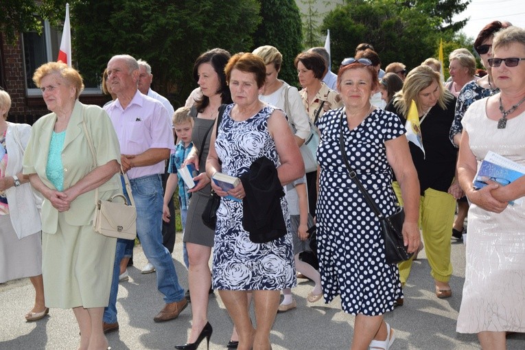 Powianie ikony MB Częstochowskiej w Starym Waliszewie