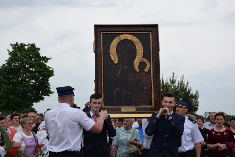 Powitanie ikony MB Częstochowskiej w Mąkolicach