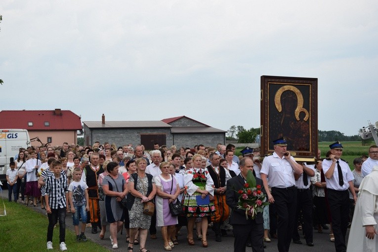 Powitanie ikony MB Częstochowskiej w Mąkolicach