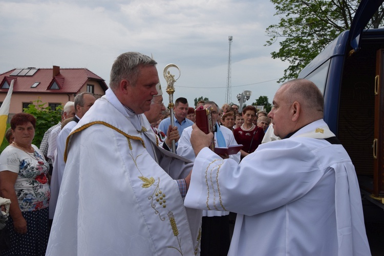 Powitanie ikony MB Częstochowskiej w Mąkolicach