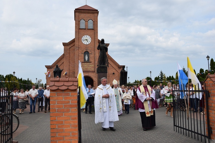 Powitanie ikony MB Częstochowskiej w Mąkolicach