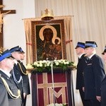 Powitanie ikony MB Częstochowskiej w parafii św. Maksymiliana w Głownie