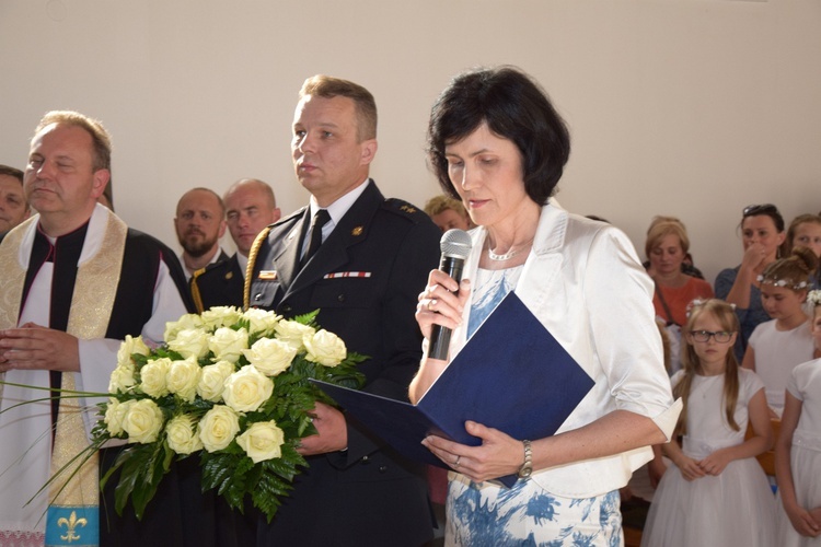 Powitanie ikony MB Częstochowskiej w parafii św. Maksymiliana w Głownie