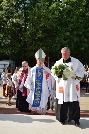 Powitanie ikony MB Częstochowskiej w parafii św. Maksymiliana w Głownie