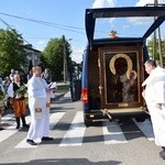 Powitanie ikony MB Częstochowskiej w parafii św. Maksymiliana w Głownie