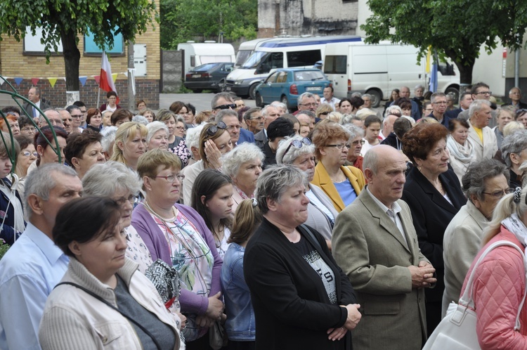 Powitanie ikony MB Częstochowskiej w parafii św. Jakuba w Głownie