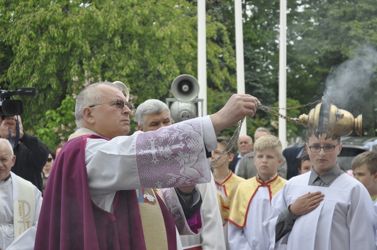 Powitanie ikony MB Częstochowskiej w parafii św. Jakuba w Głownie