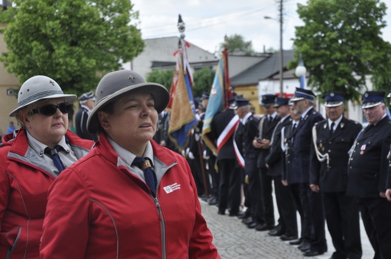 Powitanie ikony MB Częstochowskiej w parafii św. Jakuba w Głownie