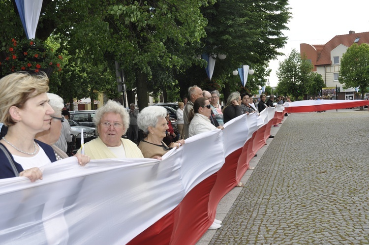 Powitanie ikony MB Częstochowskiej w parafii św. Jakuba w Głownie