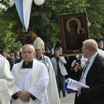 Powitanie ikony MB Częstochowskiej w parafii św. Jakuba w Głownie