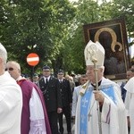 Powitanie ikony MB Częstochowskiej w parafii św. Jakuba w Głownie