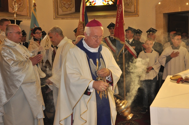 Powitanie ikony MB Częstochowskiej w parafii św. Jakuba w Głownie