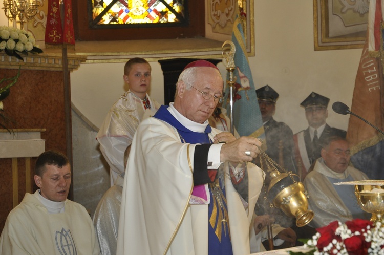 Powitanie ikony MB Częstochowskiej w parafii św. Jakuba w Głownie