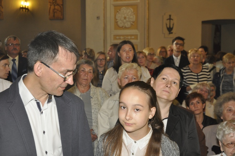 Powitanie ikony MB Częstochowskiej w parafii św. Jakuba w Głownie