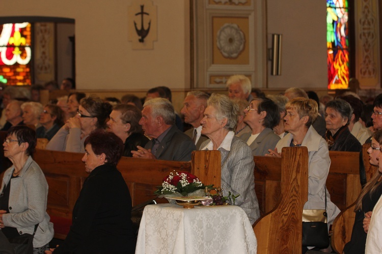 Powitanie ikony MB Częstochowskiej w parafii św. Jakuba w Głownie