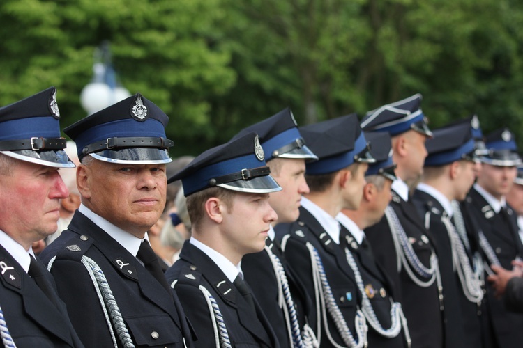 Powitanie ikony MB Częstochowskiej w parafii św. Jakuba w Głownie