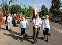 Powitanie ikony MB Częstochowskiej w parafii św. Barbary w Głownie